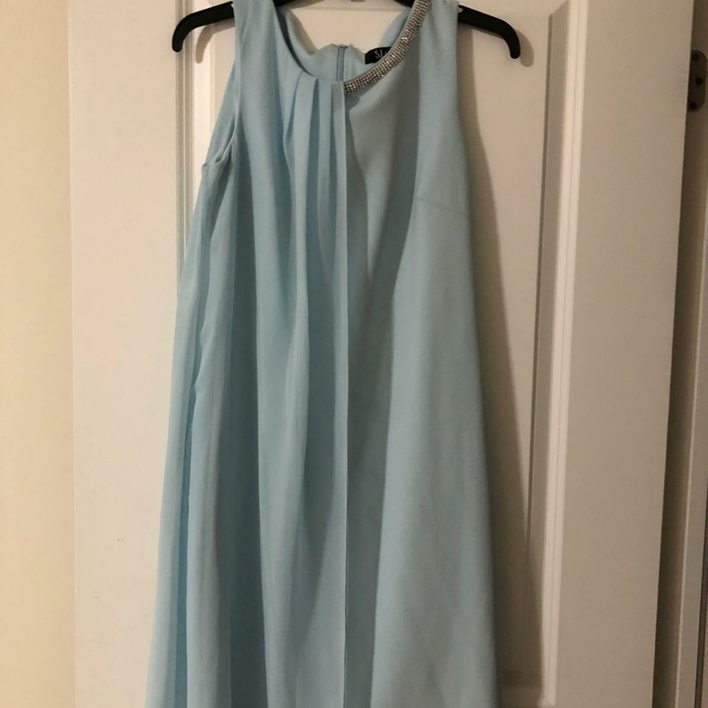 Ladies clothes - Picture 2 of 7